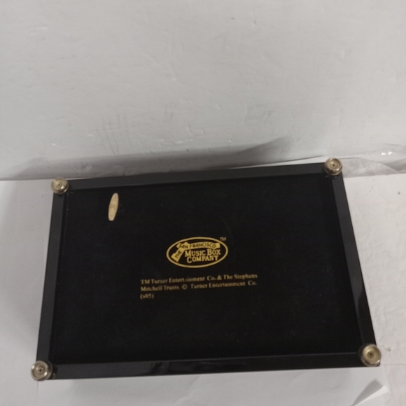 Vintage Wooden Lacquer Musical Jewelry Box  Tara Scarlett Turner Entertainment - Picture 8 of 10